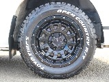足元はESSEX製16インチAWにTOYOオープンカントリータイヤを装着済み♪オフロードな仕上がりに♪