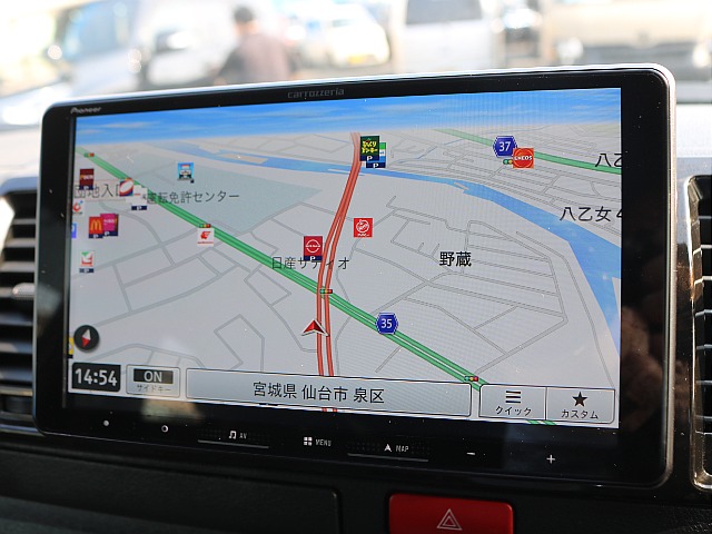ナビはカロッツェリア9インチフローティングナビを装着済み♪