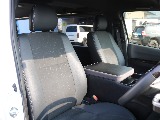 ダークプライムⅡ特有のハーフレザーシート♪高級感のある車内空間になっております♪
