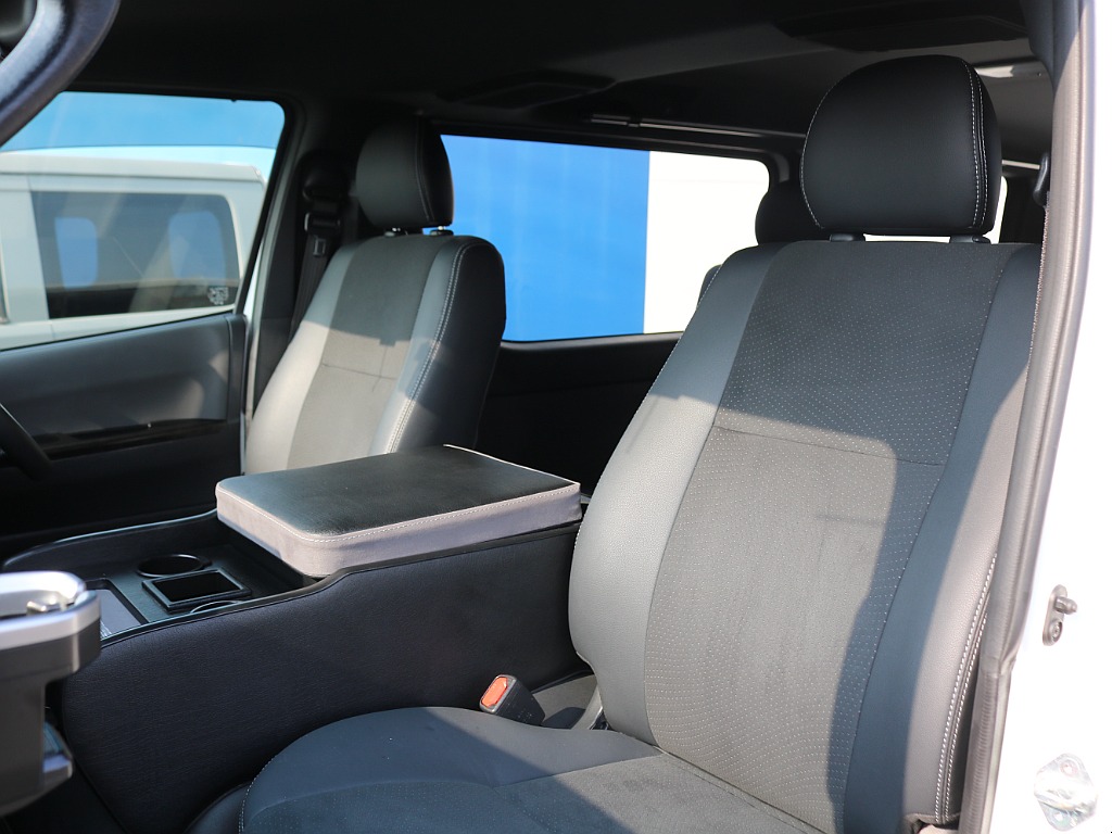 当店の在庫車は全て車輌検査専門会社である第三者機関（株）ＡＩＳ、日本自動車鑑定協会（ＪＡＡＡ）にて１台１台、必ず二重の車輌チェックを実施しております。修復歴有りの車の無断販売はいたしません。