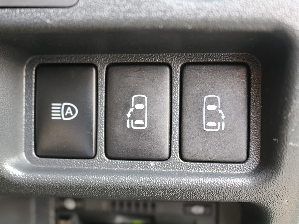 ＦＬＥＸグループは「すべての人に愛車を」をコンセプトに車種別に全国展開中！愛車と一緒に、ライフスタイルを充実させてもらいたいという思いで、ランクル仙台泉店では皆様のご要望になんでもお応えします♪