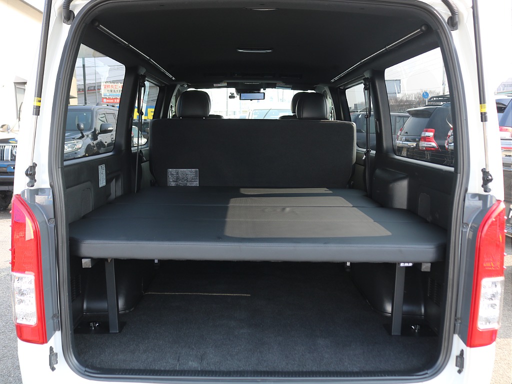 ＦＬＥＸグループは「すべての人に愛車を」をコンセプトに車種別に全国展開中！愛車と一緒に、ライフスタイルを充実させてもらいたいという思いで、ランクル仙台泉店では皆様のご要望になんでもお応えします♪