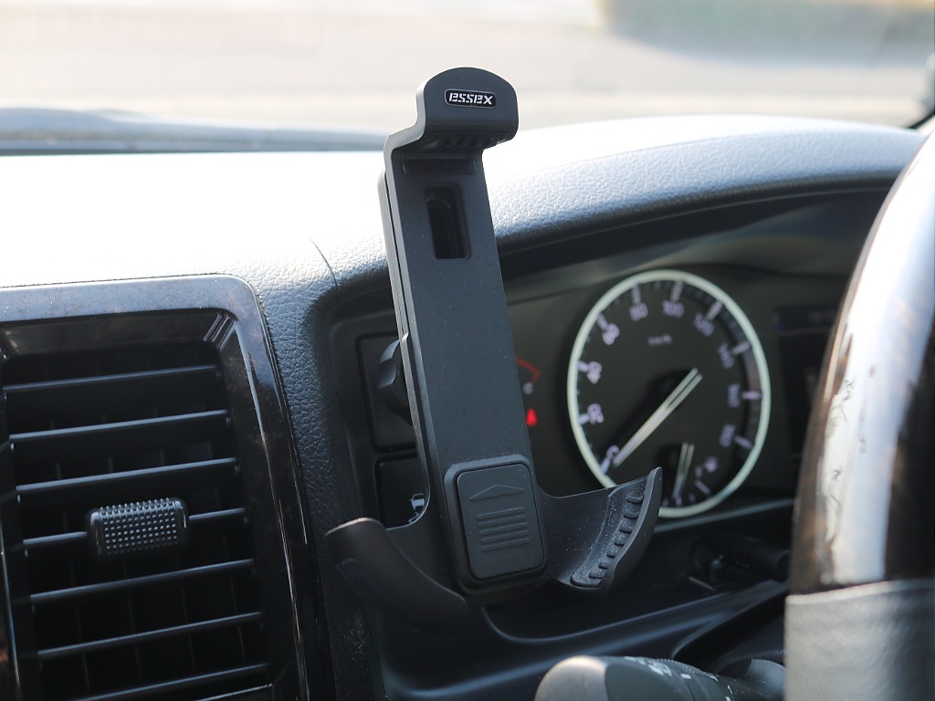 ＦＬＥＸグループは「すべての人に愛車を」をコンセプトに車種別に全国展開中！愛車と一緒に、ライフスタイルを充実させてもらいたいという思いで、ランクル仙台泉店では皆様のご要望になんでもお応えします♪