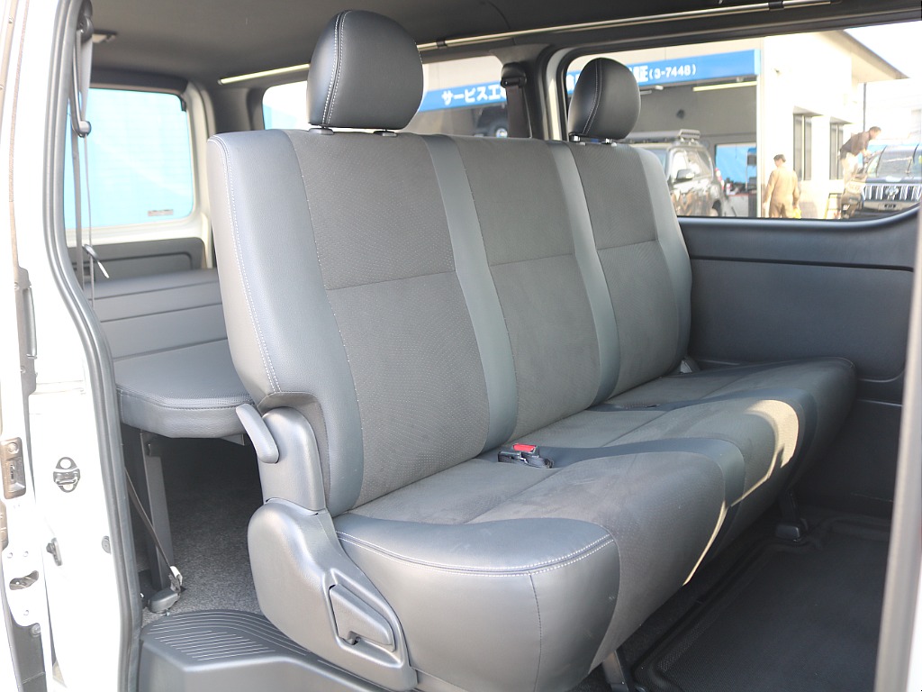 厳選仕入れによる、良質な１台を皆様にお届けいたします！可能な限りお車の使用履歴にこだわってます専門店！オフロード走行無し、点検整備記録簿の有無、前使用環境など！クオリティーを最重要してます！