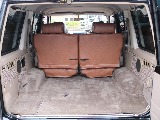 ラゲージルームは広々しています！ご家族でキャンプ、友人とスノーボードやゴルフ、一人旅で車中泊、と考えるだけでワクワクしますね♪良い思い出をたくさん作りましょう！