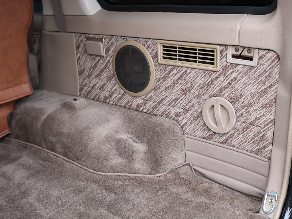 ＦＬＥＸグループは「すべての人に愛車を」をコンセプトに車種別に全国展開中！愛車と一緒に、ライフスタイルを充実させてもらいたいという思いで、ランクル仙台泉店では皆様のご要望になんでもお応えします♪