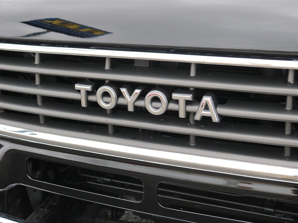 ＦＬＥＸグループは「すべての人に愛車を」をコンセプトに車種別に全国展開中！愛車と一緒に、ライフスタイルを充実させてもらいたいという思いで、ランクル仙台泉店では皆様のご要望になんでもお応えします♪
