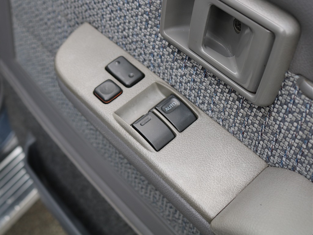 ＦＬＥＸグループは「すべての人に愛車を」をコンセプトに車種別に全国展開中！愛車と一緒に、ライフスタイルを充実させてもらいたいという思いで、ランクル仙台泉店では皆様のご要望になんでもお応えします♪