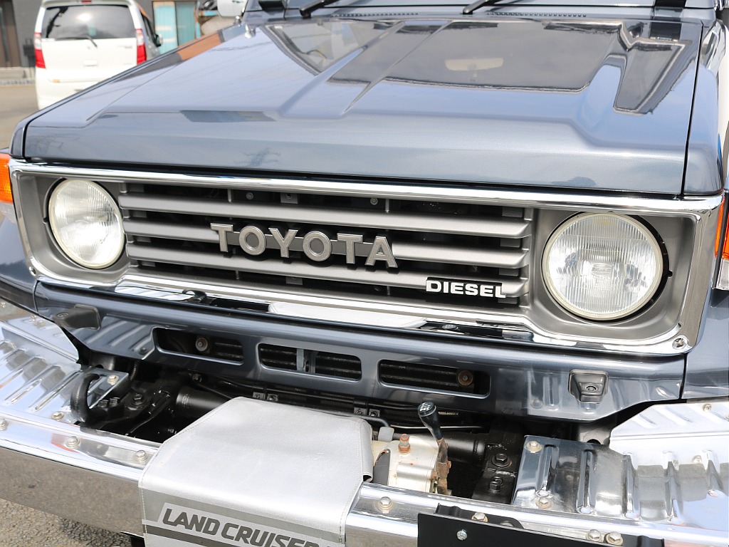 ＦＬＥＸグループは「すべての人に愛車を」をコンセプトに車種別に全国展開中！愛車と一緒に、ライフスタイルを充実させてもらいたいという思いで、ランクル仙台泉店では皆様のご要望になんでもお応えします♪