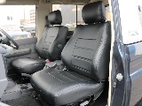 室内は専門のルームクリーニング施工済みです！小さなお子様連れのご家族様も安心してお乗りいただけます！外せる部品は外し、特殊洗剤＆専門用品で可能な限り汚れや使用感は除去します♪