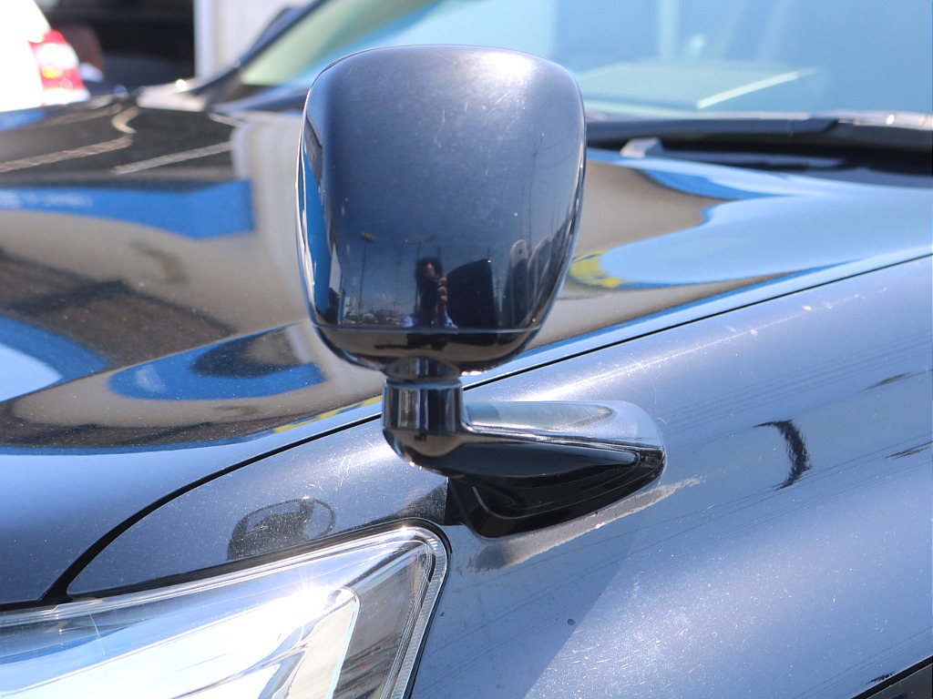 ＦＬＥＸグループは「すべての人に愛車を」をコンセプトに車種別に全国展開中！愛車と一緒に、ライフスタイルを充実させてもらいたいという思いで、ランクル仙台泉店では皆様のご要望になんでもお応えします♪