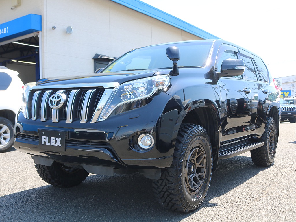 ＦＬＥＸグループは「すべての人に愛車を」をコンセプトに車種別に全国展開中！愛車と一緒に、ライフスタイルを充実させてもらいたいという思いで、ランクル仙台泉店では皆様のご要望になんでもお応えします♪