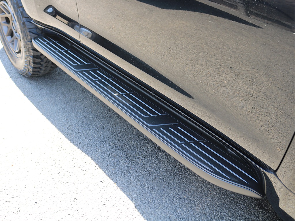 ＦＬＥＸグループは「すべての人に愛車を」をコンセプトに車種別に全国展開中！愛車と一緒に、ライフスタイルを充実させてもらいたいという思いで、ランクル仙台泉店では皆様のご要望になんでもお応えします♪