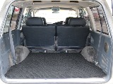ラゲージルームは広々しています！ご家族でキャンプ、友人とスノーボードやゴルフ、一人旅で車中泊、と考えるだけでワクワクしますね♪良い思い出をたくさん作りましょう！