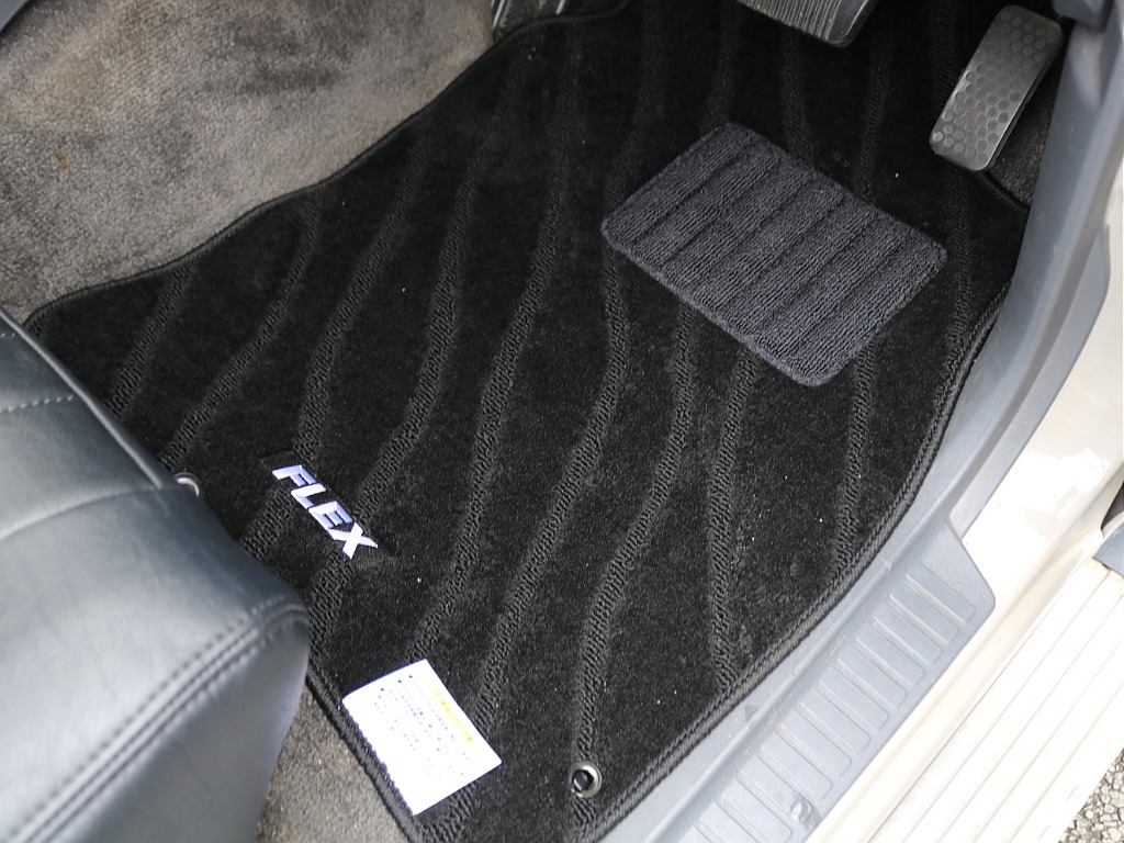 ＦＬＥＸグループは「すべての人に愛車を」をコンセプトに車種別に全国展開中！愛車と一緒に、ライフスタイルを充実させてもらいたいという思いで、ランクル仙台泉店では皆様のご要望になんでもお応えします♪