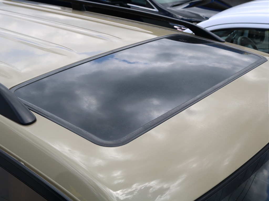 ＦＬＥＸグループは「すべての人に愛車を」をコンセプトに車種別に全国展開中！愛車と一緒に、ライフスタイルを充実させてもらいたいという思いで、ランクル仙台泉店では皆様のご要望になんでもお応えします♪