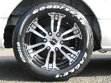 タイヤ＆ホイールはDelf02の17インチAWにナスカータイヤを装着！
