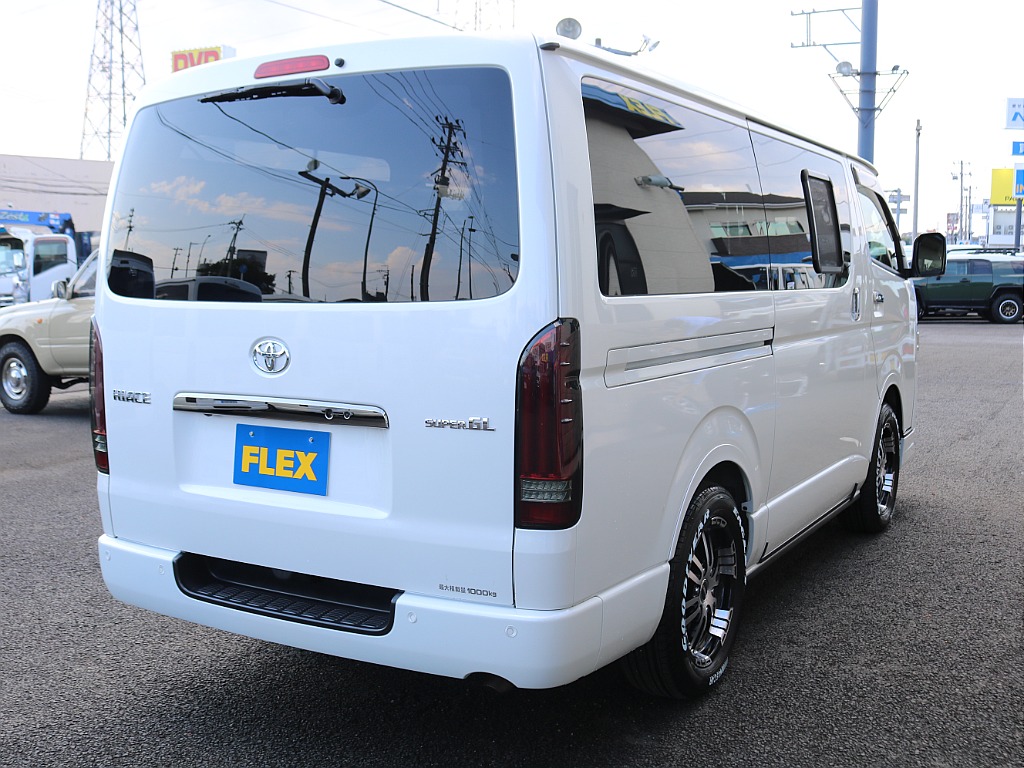 ＦＬＥＸグループは「すべての人に愛車を」をコンセプトに車種別に全国展開中！愛車と一緒に、ライフスタイルを充実させてもらいたいという思いで、ランクル仙台泉店では皆様のご要望になんでもお応えします♪