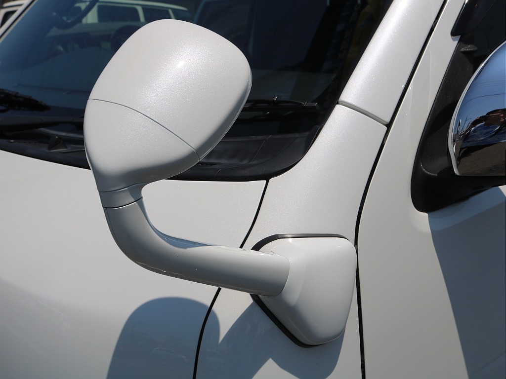ＦＬＥＸグループは「すべての人に愛車を」をコンセプトに車種別に全国展開中！愛車と一緒に、ライフスタイルを充実させてもらいたいという思いで、ランクル仙台泉店では皆様のご要望になんでもお応えします♪
