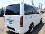 ＦＬＥＸグループは「すべての人に愛車を」をコンセプトに車種別に全国展開中！愛車と一緒に、ライフスタイルを充実させてもらいたいという思いで、ランクル仙台泉店では皆様のご要望になんでもお応えします♪