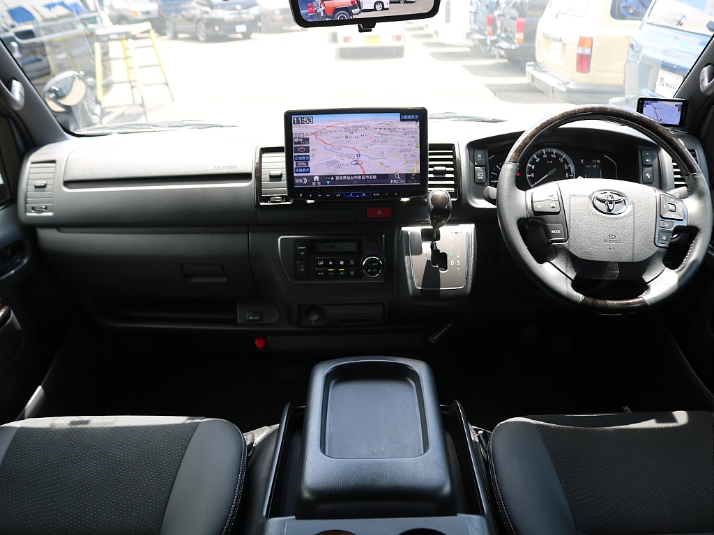 ＦＬＥＸグループは「すべての人に愛車を」をコンセプトに車種別に全国展開中！愛車と一緒に、ライフスタイルを充実させてもらいたいという思いで、ランクル仙台泉店では皆様のご要望になんでもお応えします♪