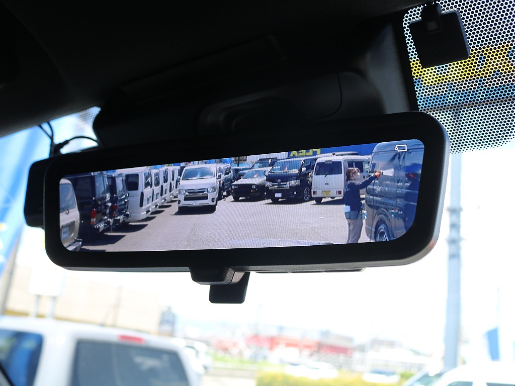 ＦＬＥＸグループは「すべての人に愛車を」をコンセプトに車種別に全国展開中！愛車と一緒に、ライフスタイルを充実させてもらいたいという思いで、ランクル仙台泉店では皆様のご要望になんでもお応えします♪