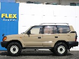 サンルーフも付いてます！太陽光、新鮮な空気を取り入れ車内はとても快適に！晴れた日のロングドライブには欠かせない人気装備です！チルトアップ、スライド開閉と２段階の操作が可能です！