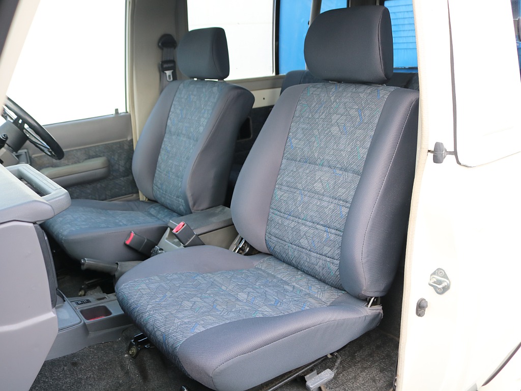 2000 Toyota Land Cruiser 70 
