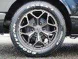 タイヤ＆ホイールはバルベロ・スタイリングヘックス17インチAWにナスカータイヤをインストール！