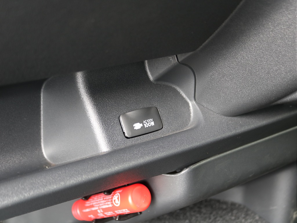 ＦＬＥＸグループは「すべての人に愛車を」をコンセプトに車種別に全国展開中！愛車と一緒に、ライフスタイルを充実させてもらいたいという思いで、ランクル仙台泉店では皆様のご要望になんでもお応えします♪