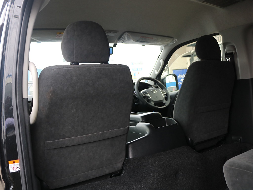 ＦＬＥＸグループは「すべての人に愛車を」をコンセプトに車種別に全国展開中！愛車と一緒に、ライフスタイルを充実させてもらいたいという思いで、ランクル仙台泉店では皆様のご要望になんでもお応えします♪