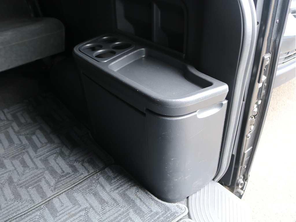 ＦＬＥＸグループは「すべての人に愛車を」をコンセプトに車種別に全国展開中！愛車と一緒に、ライフスタイルを充実させてもらいたいという思いで、ランクル仙台泉店では皆様のご要望になんでもお応えします♪