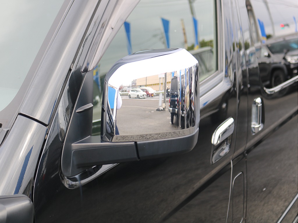 ＦＬＥＸグループは「すべての人に愛車を」をコンセプトに車種別に全国展開中！愛車と一緒に、ライフスタイルを充実させてもらいたいという思いで、ランクル仙台泉店では皆様のご要望になんでもお応えします♪