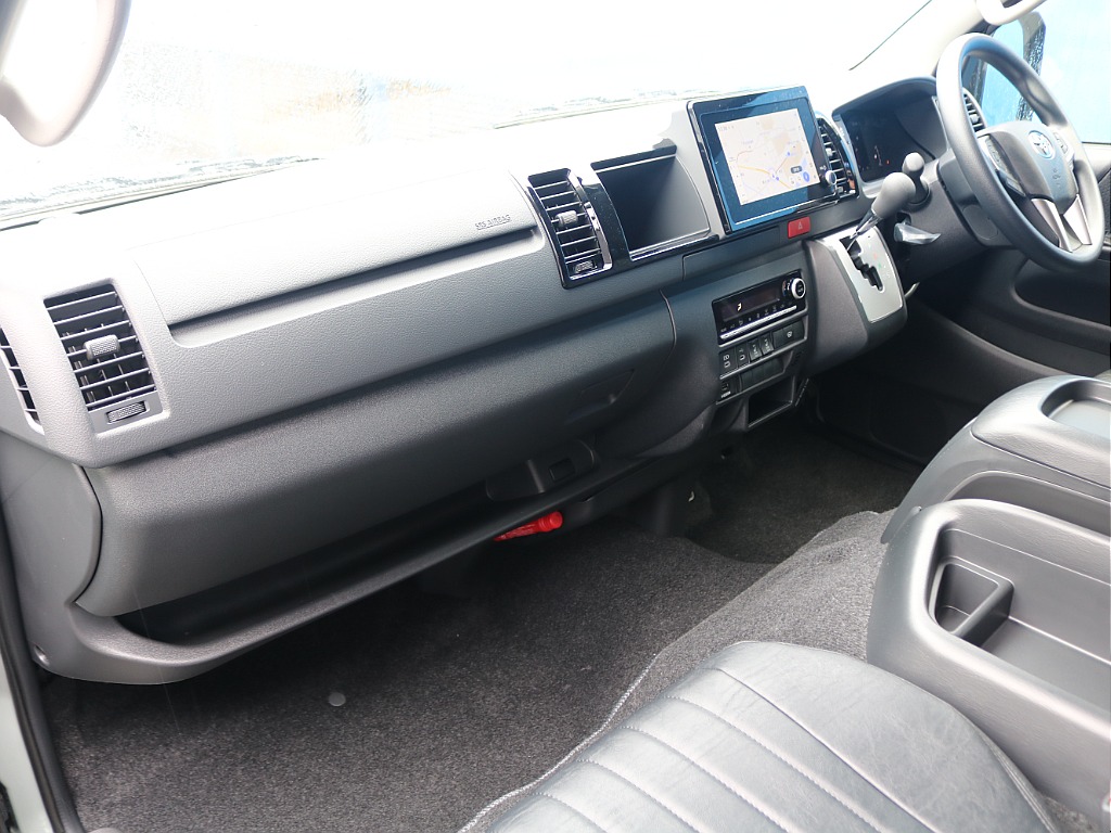 当店の在庫車は全て車輌検査専門会社である第三者機関（株）ＡＩＳ、日本自動車鑑定協会（ＪＡＡＡ）にて１台１台、必ず二重の車輌チェックを実施しております。修復歴有りの車の無断販売はいたしません。