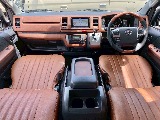 常時７０台以上のハイエース在庫数、フレックス株式会社ハイエース千葉北店！