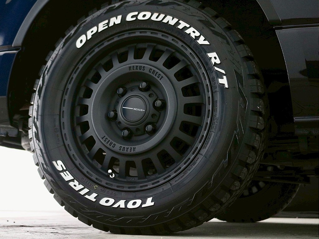 常時７０台以上のハイエース在庫数、フレックス株式会社ハイエース千葉北店！