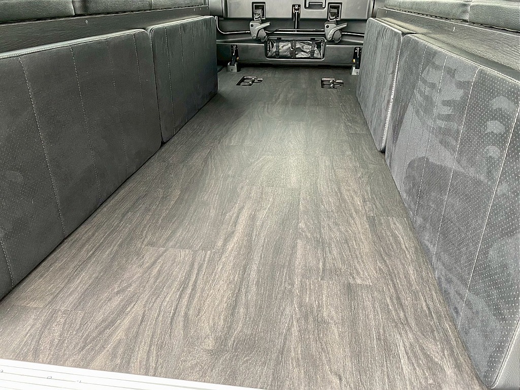 常時７０台以上のハイエース在庫数、フレックス株式会社ハイエース千葉北店！