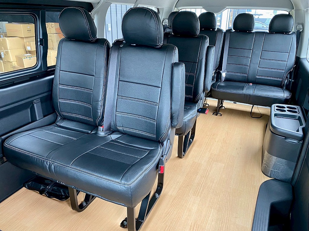 常時７０台以上のハイエース在庫数、フレックス株式会社ハイエース千葉北店！
