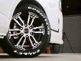 常時７０台以上のハイエース在庫数、フレックス株式会社ハイエース千葉北店！