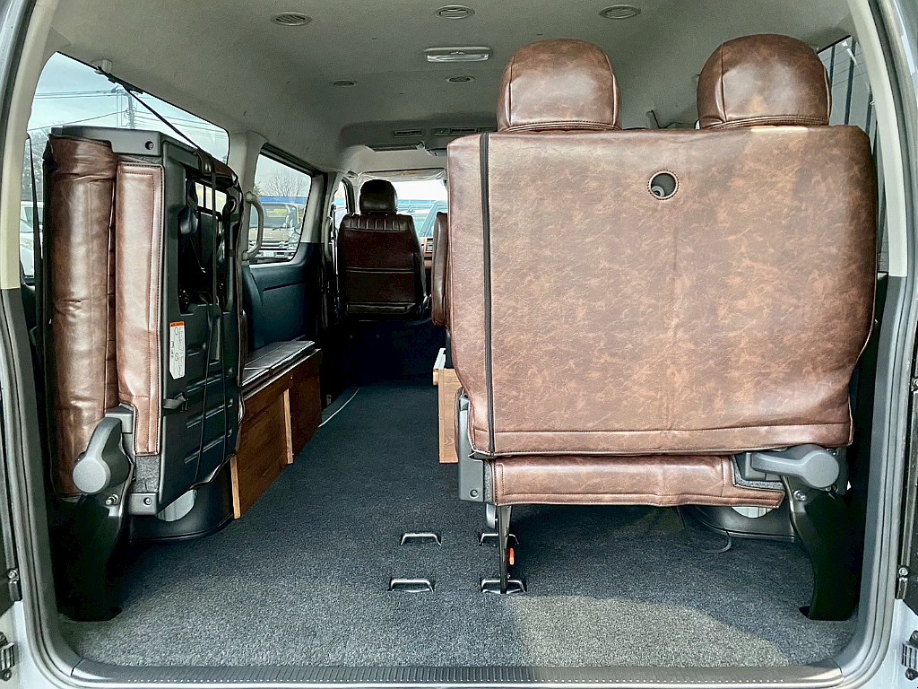 トヨタ ハイエース(27枚目)