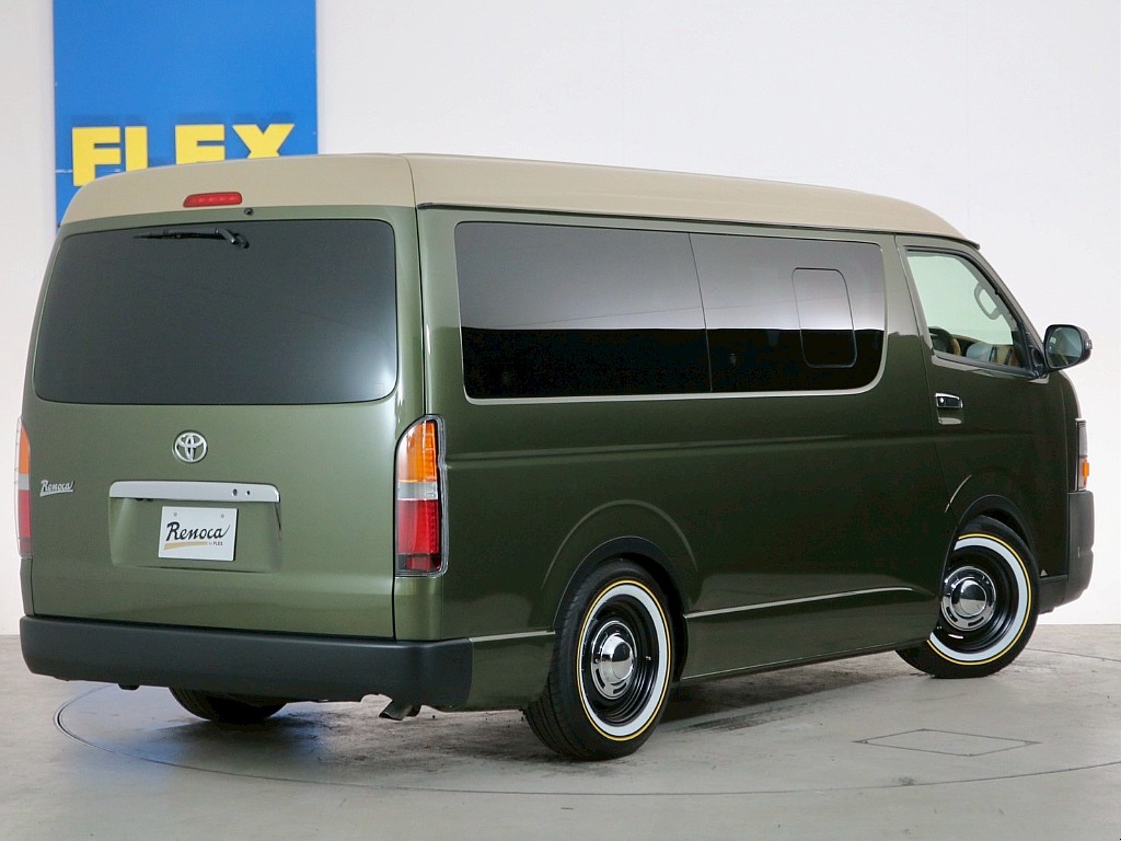 トヨタ ハイエース(4枚目)