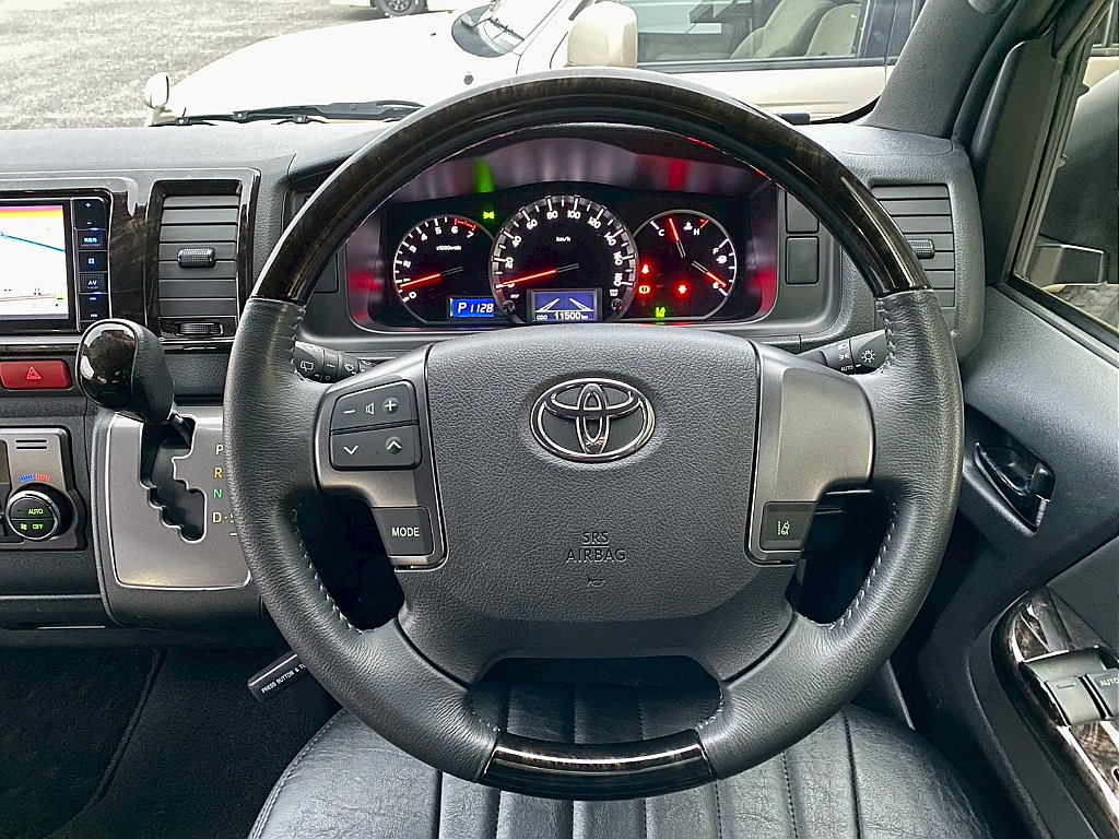 トヨタ ハイエースバン(14枚目)