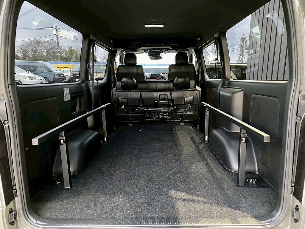 トヨタ ハイエースバン(25枚目)