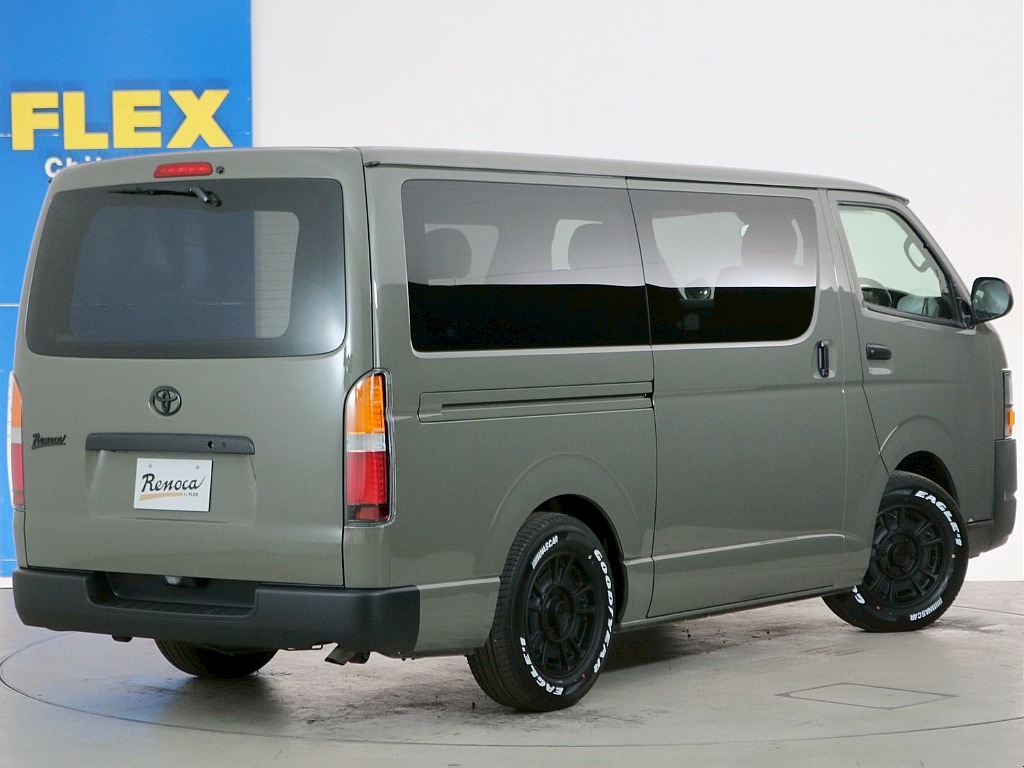 トヨタ ハイエースバン(4枚目)