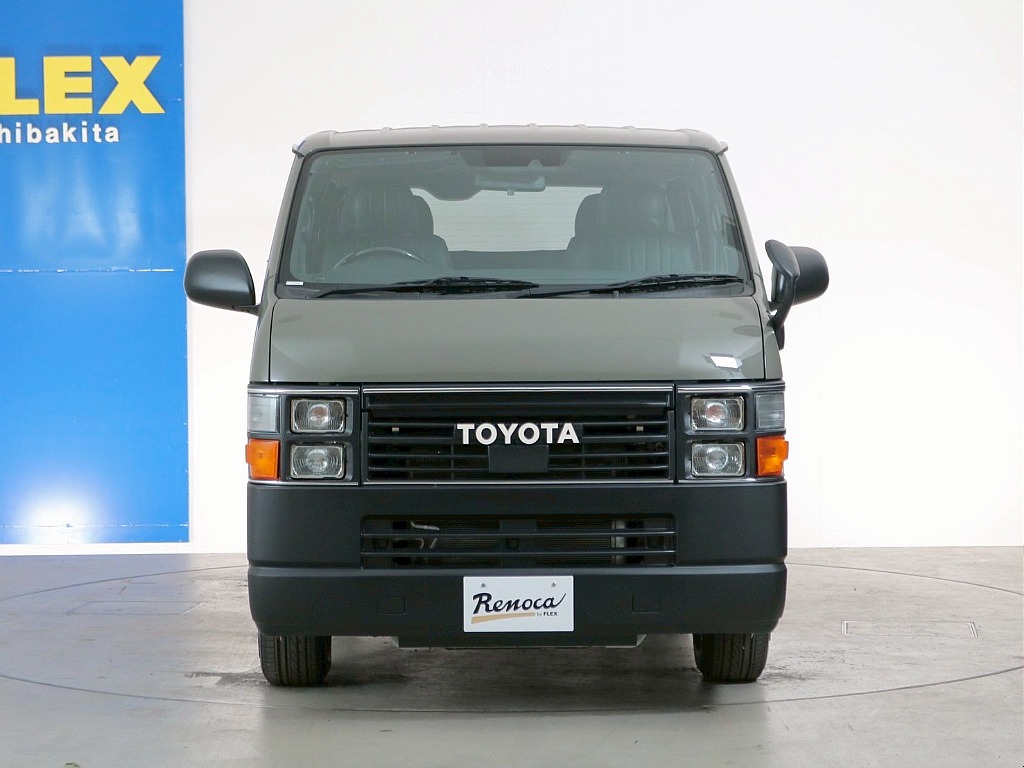 トヨタ ハイエースバン(7枚目)