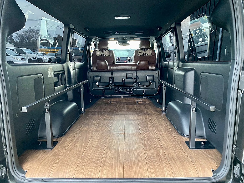 トヨタ ハイエースバン(30枚目)