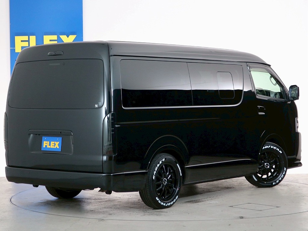 トヨタ ハイエース(4枚目)