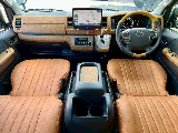 トヨタ ハイエースバン(2枚目)