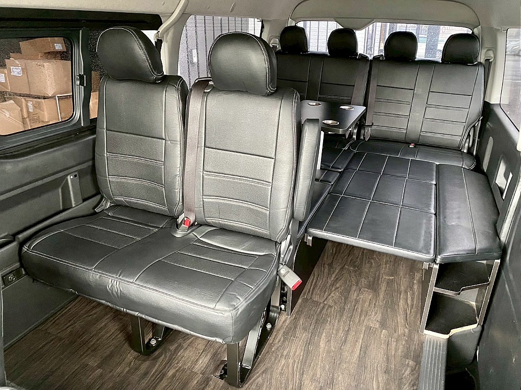 常時７０台以上のハイエース在庫数、フレックス株式会社ハイエース千葉北店！