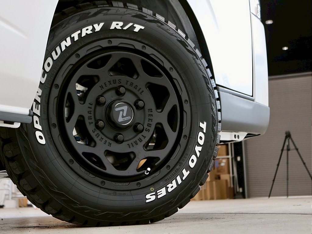 常時７０台以上のハイエース在庫数、フレックス株式会社ハイエース千葉北店！